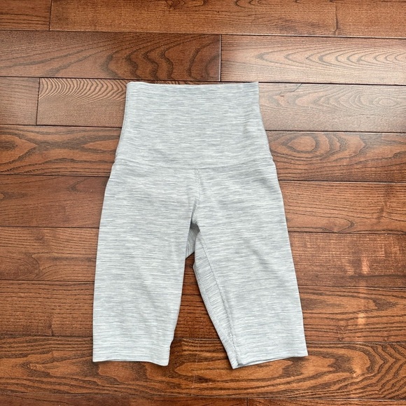 Lululemon Align Short High Rise 10” - Picture 6 of 9